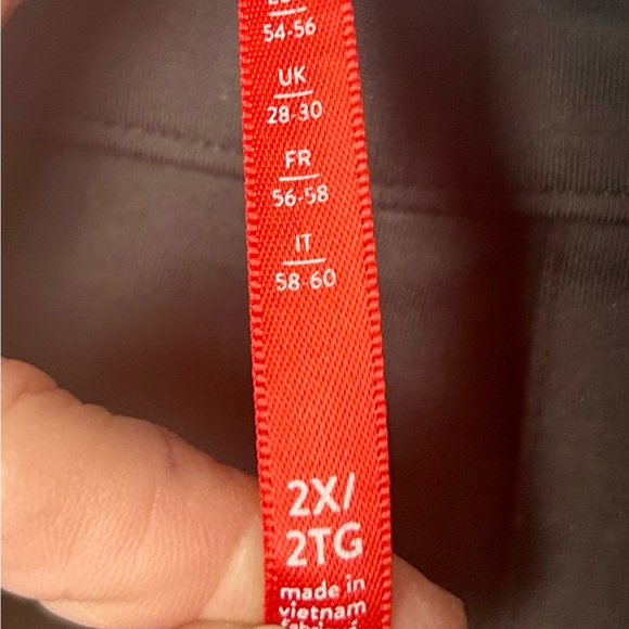 SPANX women’s cropped straight pull on pants - Picture 8 of 12